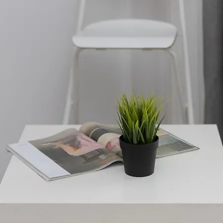 Rondo Wiatraczna With Parking By Renters *