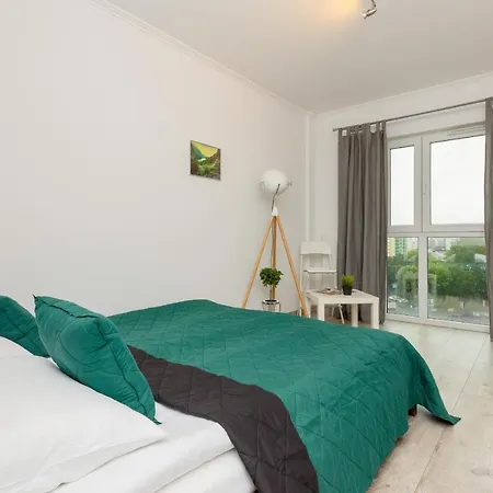 Rondo Wiatraczna With Parking By Renters Varsovia