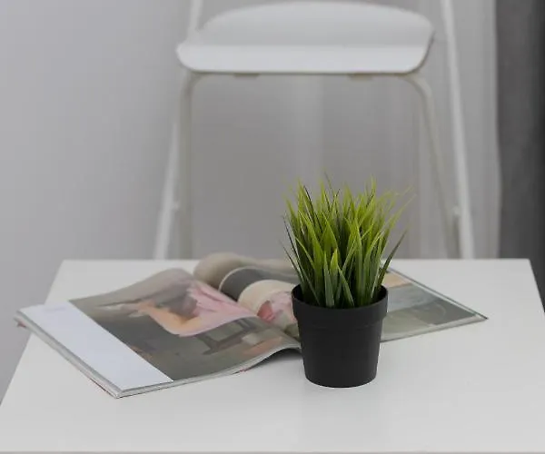 Rondo Wiatraczna With Parking By Renters *