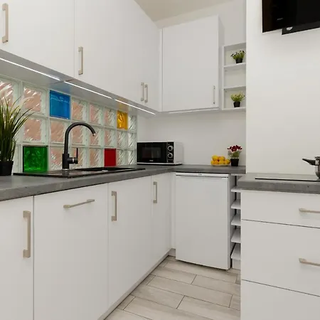 Apartament Rondo Wiatraczna With Parking By Renters