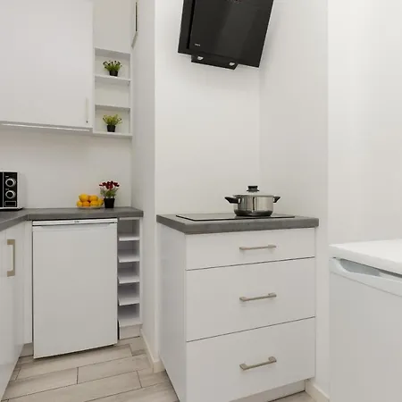 Apartament Rondo Wiatraczna With Parking By Renters